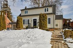 15 SQUIRES AVENUE  Toronto, ON M4B 2R2