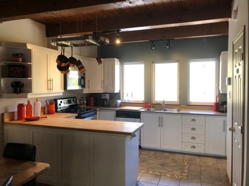 Kitchen - 893 Ch. Des Éperviers, Piedmont, QC - Indoor Photo Showing Kitchen With Double Sink