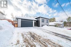 5 HARRY STREET  Petawawa, ON K8H 2A5