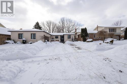 12 CHEVAL DRIVE  Grimsby, ON L3M 4P9