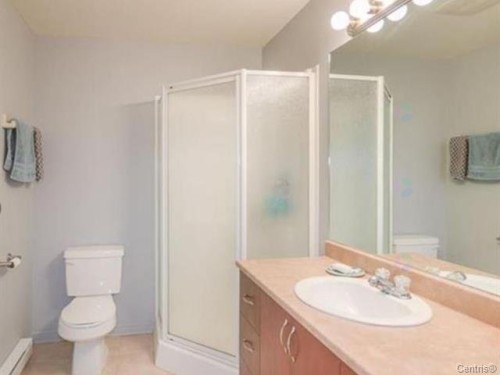 Salle de bains - 202-280 Boul. Hymus, Pointe-Claire, QC - Indoor Photo Showing Bathroom