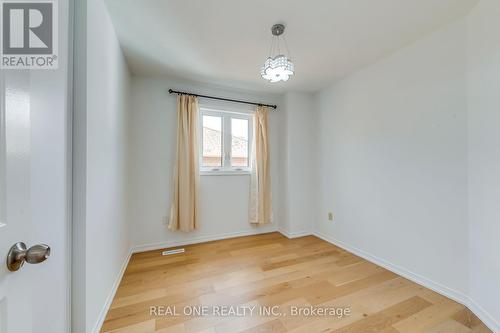 3582 Italia Crescent, Mississauga, ON - Indoor Photo Showing Other Room