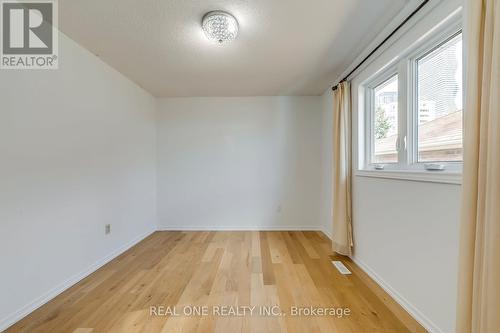 3582 Italia Crescent, Mississauga, ON - Indoor Photo Showing Other Room