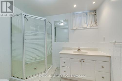 3582 Italia Crescent, Mississauga, ON - Indoor Photo Showing Bathroom