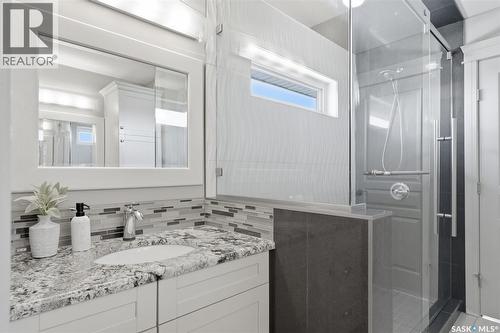 171 Roy Crescent, Saskatoon, SK - Indoor Photo Showing Bathroom