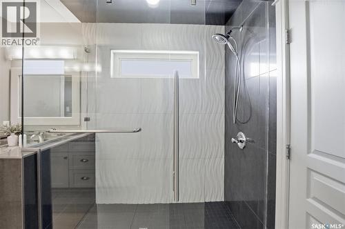 171 Roy Crescent, Saskatoon, SK - Indoor Photo Showing Bathroom