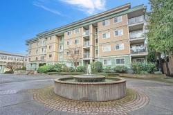 304-689 Bay St  Victoria, BC V8T 4M9