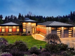 1096 Maple Rd  North Saanich, BC V8L 5P5