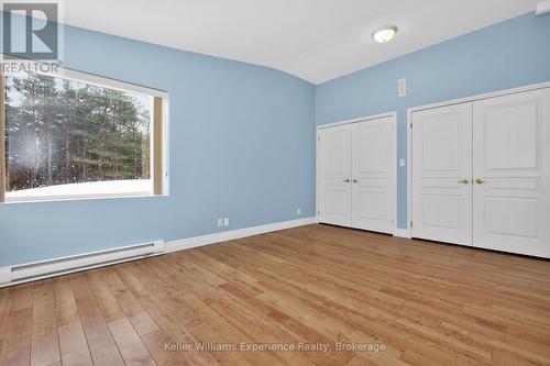 Primary bedroom, Double closet - 257 15 Concession E, Tiny, ON 
