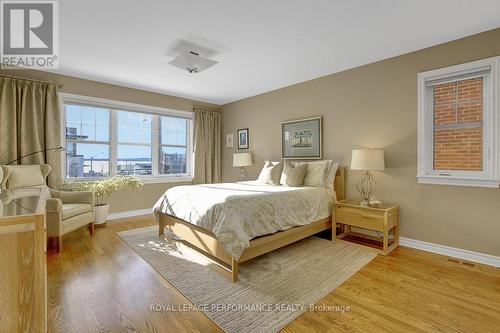 349 Berkley Avenue, Ottawa, ON - Indoor Photo Showing Bedroom