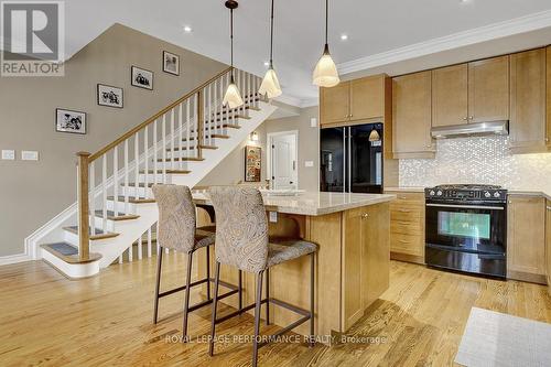 349 Berkley Avenue, Ottawa, ON - Indoor Photo Showing Kitchen With Upgraded Kitchen