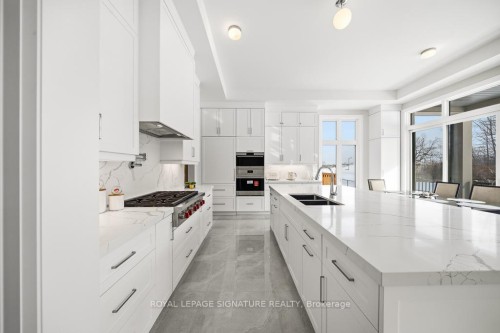 16 Gianvito Crescent, King, ON - Indoor Photo Showing Kitchen With Double Sink With Upgraded Kitchen