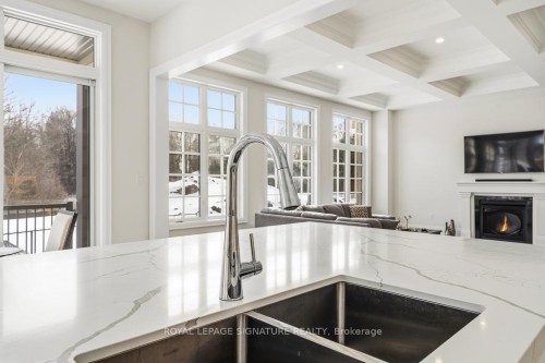 16 Gianvito Crescent, King, ON - Indoor Photo Showing Kitchen With Double Sink