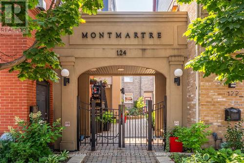 D - 124 Guigues Avenue, Ottawa, ON - Outdoor