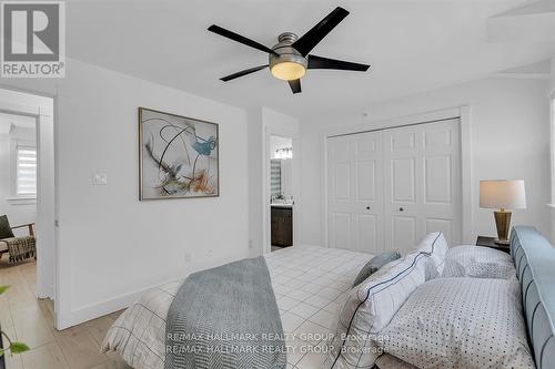 D - 124 Guigues Avenue, Ottawa, ON - Indoor Photo Showing Bedroom