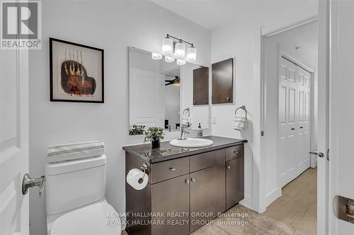 D - 124 Guigues Avenue, Ottawa, ON - Indoor Photo Showing Bathroom