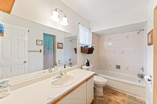 6164 Osprey Boulevard, Mississauga, ON - Indoor Photo Showing Bathroom