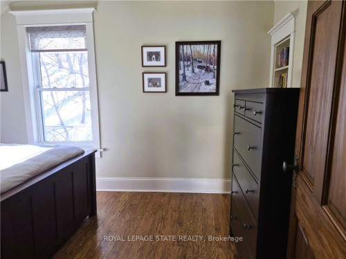 210 Charlton Avenue E, Hamilton, ON - Indoor