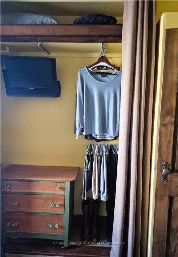 210 Charlton Avenue E, Hamilton, ON - Indoor