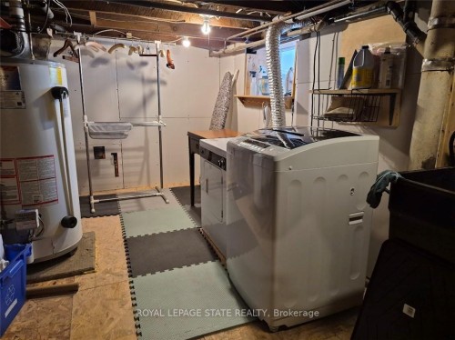210 Charlton Avenue E, Hamilton, ON - Indoor Photo Showing Basement