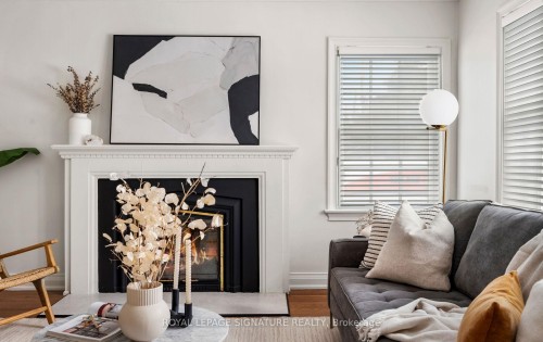 28 Eagle Road, Toronto, ON - Indoor Photo Showing Bedroom