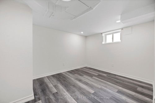 28 Eagle Road, Toronto, ON - Indoor Photo Showing Bathroom