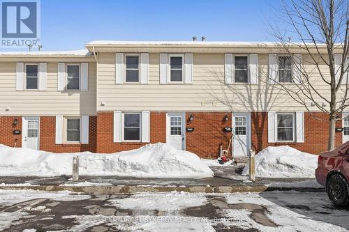 22 - 1963 FAIRGLEN MEWS  Ottawa, ON K1B 5A5