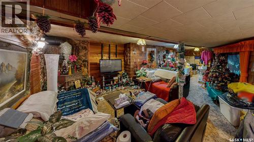 16 Bond Crescent, Regina, SK - Indoor