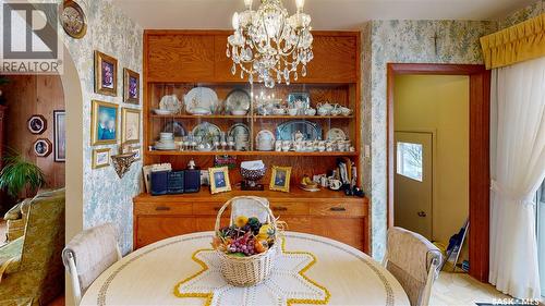 16 Bond Crescent, Regina, SK - Indoor Photo Showing Dining Room