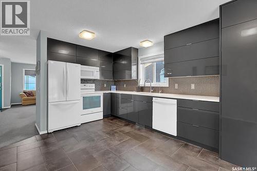 3606 Cormorant Drive E, Regina, SK - Indoor Photo Showing Kitchen