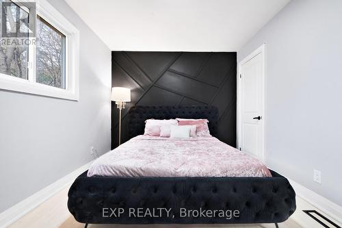 19 Broad Street, Brantford, ON - Indoor Photo Showing Bedroom