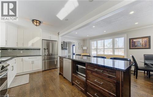 583 Rustic Drive, Waterloo, ON - Indoor Photo Showing Kitchen With Upgraded Kitchen
