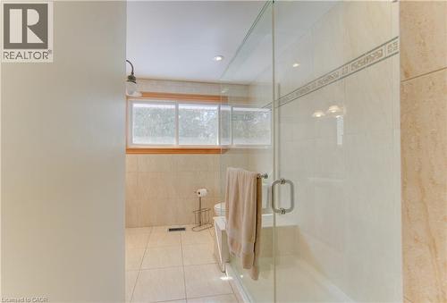 583 Rustic Drive, Waterloo, ON - Indoor Photo Showing Bathroom