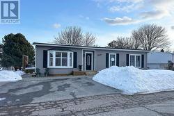 11 HERITAGE LANE  Clarington, ON L1B 1A5