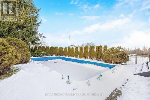 9412 Sideroad 17, Erin, ON - Outdoor With In Ground Pool