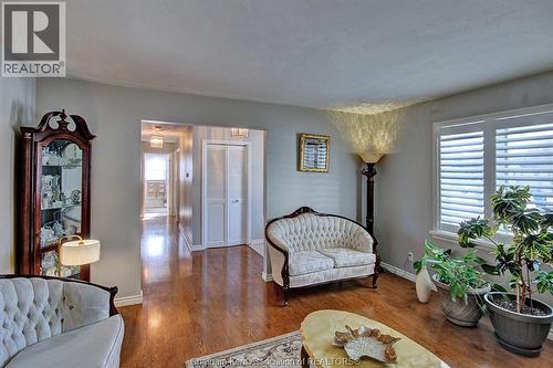 15 O'Neil Street, Chatham, ON - Indoor