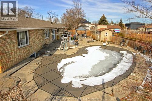 15 O'Neil Street, Chatham, ON - Outdoor