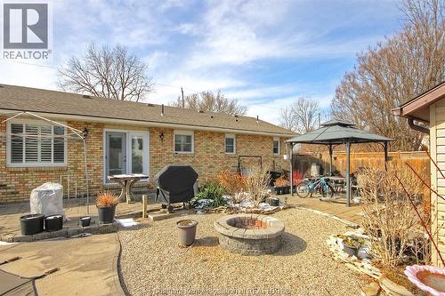 15 O'Neil Street, Chatham, ON - Outdoor With Deck Patio Veranda