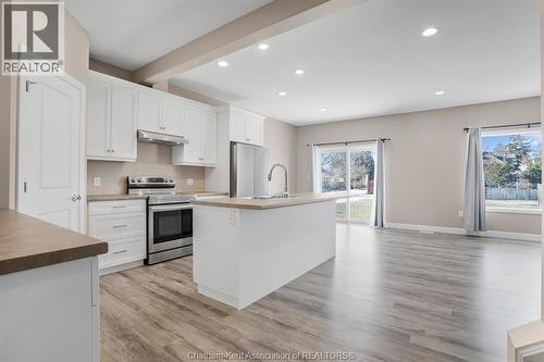 50 Llydican Avenue, Chatham, ON - Indoor Photo Showing Kitchen With Upgraded Kitchen