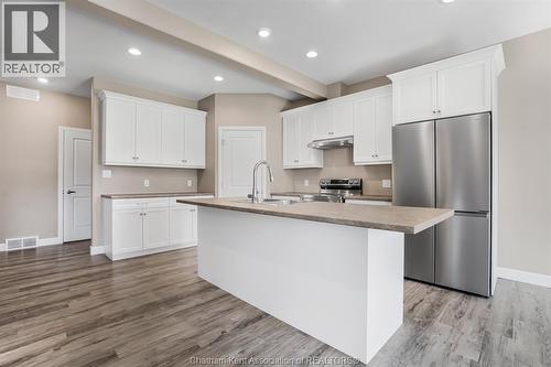 50 Llydican Avenue, Chatham, ON - Indoor Photo Showing Kitchen With Upgraded Kitchen