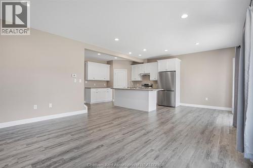 50 Llydican Avenue, Chatham, ON - Indoor Photo Showing Kitchen