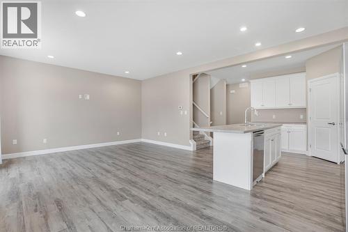 50 Llydican Avenue, Chatham, ON - Indoor Photo Showing Kitchen