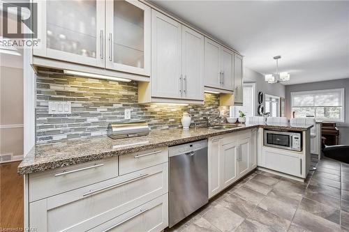 3012 First Street, Burlington, ON - Indoor Photo Showing Kitchen With Upgraded Kitchen