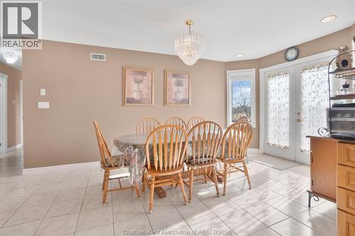 60 Parkview Court, Chatham, ON - Indoor Photo Showing Dining Room