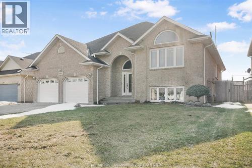 60 Parkview Court, Chatham, ON - Outdoor With Facade