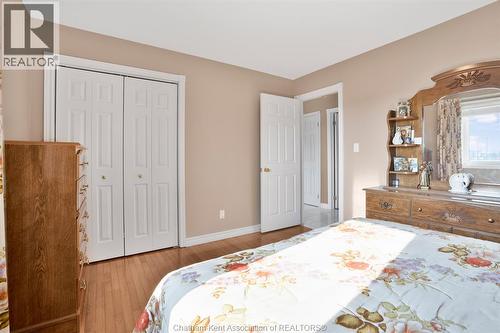 60 Parkview Court, Chatham, ON - Indoor Photo Showing Bedroom