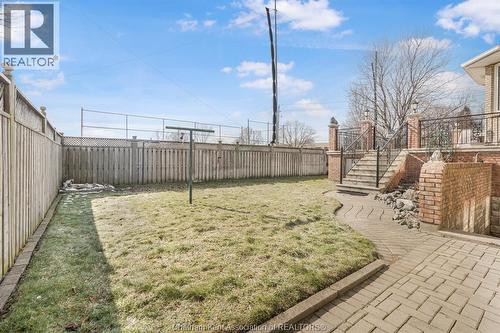 60 Parkview Court, Chatham, ON - Outdoor