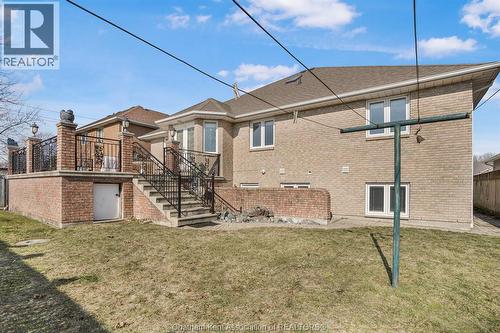 60 Parkview Court, Chatham, ON - Outdoor