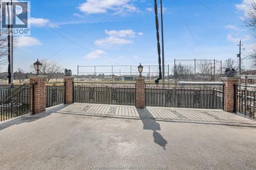 60 Parkview Court, Chatham, ON - Outdoor