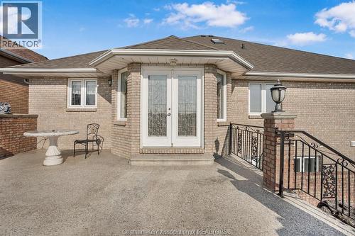 60 Parkview Court, Chatham, ON - Outdoor With Exterior